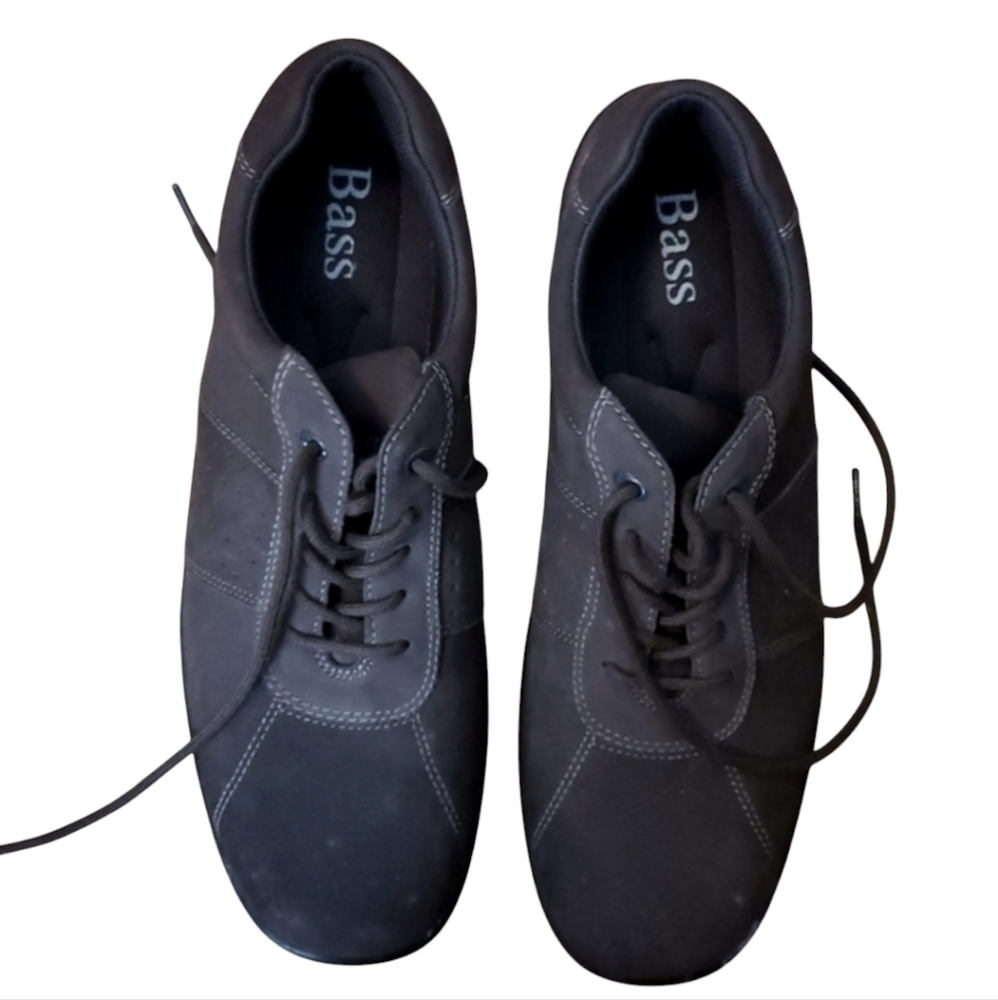 Bass Brown Suede Leather shoes size 9